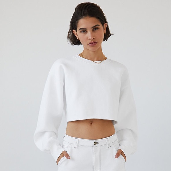 Aritzia Sweaters - ❌SOLD❌Aritzia TNA Cozy Fleece Boyfriend Crop